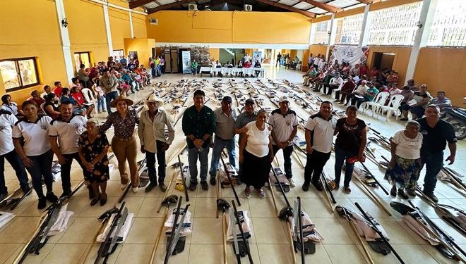 Sigue la entrega de insumos para fortalecer la producción agrícola en El Progreso