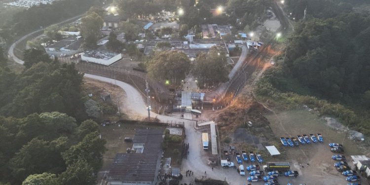 La PNC tomó el control de la Granja Penal Pavón.