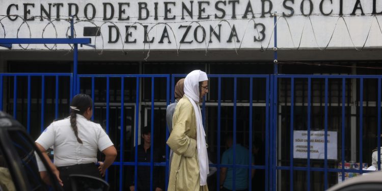 SBS busca restablecer servicios educativos en centros donde se resguardan a menores de Lev Tahor