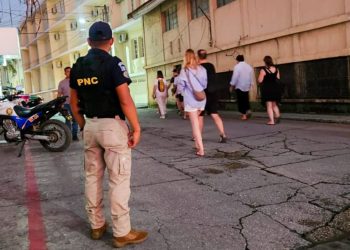 Reiteran trabajo en conjunto para garantizar la seguridad durante feria departamental de Petén