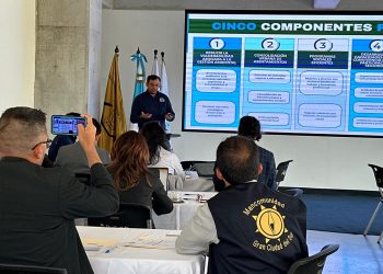 Udevipo lidera mesa en la que conocen avances para mejorar las condiciones de asentamientos. / Foto: CIV.