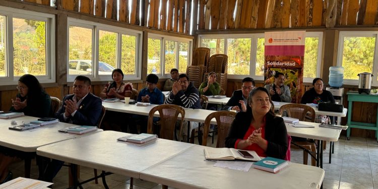 Fortaleciendo el futuro de la juventud en Totonicapán