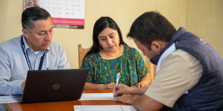 Seguimiento a los planes de construcción, rehabilitación y mantenimiento de carreteras en Alta Verapaz