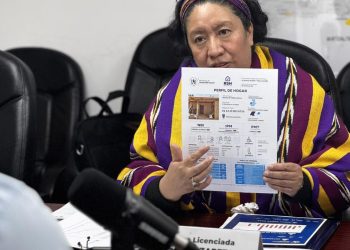 Funcionarios del Mides atienden a citaciones del Congreso. /Foto: Mides.