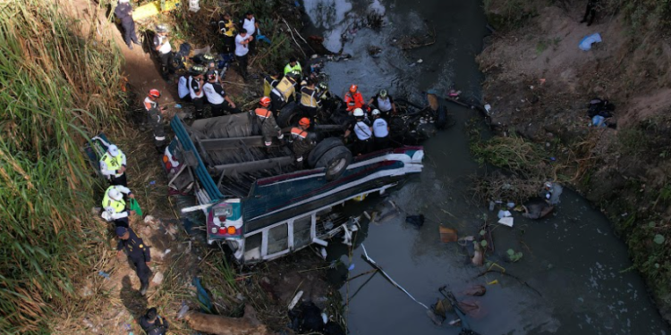 Accidente en Calzada la Paz cobra más de 50 vidas. (Foto: Diario de Centroamérica)