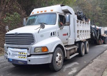 CIV reactiva recapeo en ruta Huehuetenango-frontera con México. / Foto: CIV.