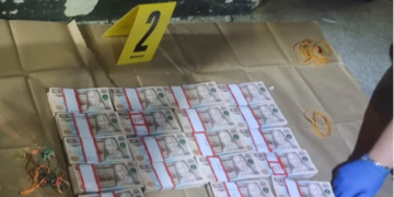 Incautan más de 65 mil quetzales. Debido a estas irregularidades, las autoridades pusieron a los detenidos a disposición de un juzgado. / Foto: PNC