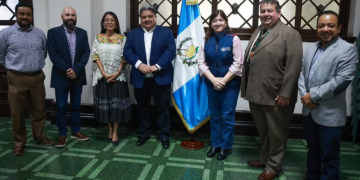 Ministerio de Cultura y Deportes se reúne con autoridades organizadoras del Convite Centenario de Chichicastenango. (Foto: MCD)