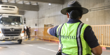 Estricta regulación del tránsito por excesiva afluencia vehicular. /Foto: DGAC.