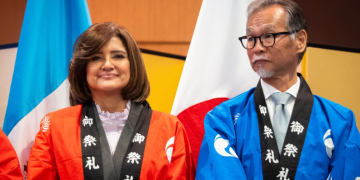 Vicepresidenta Karin Herrera participa en Natalicio de Emperador de Japón. (Foto: Vicepresidencia)