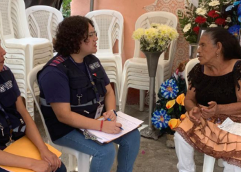 SOSEP visita a familiares de fallecidos en accidente en calzada La Paz. (Foto: SOSEP)