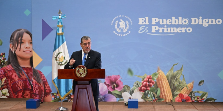 Presidente Bernardo Arévalo en la ronda de la semana.