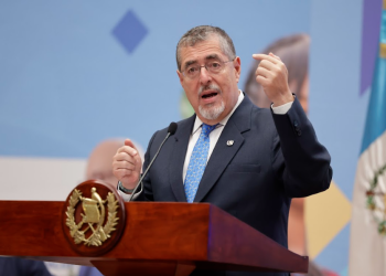 El presidente, Bernardo Arévalo, anunció la llegada de una delegación de ingenieros del Ejército de EE.UU. / Foto: Daniel Ordoñez