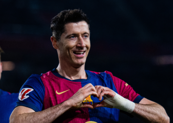 Barcelona no falla y asalta el liderato de La Liga