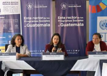 Taller de formación "Política de Cuidado y su Conceptualización" es llevado a cabo por el Mides. /Foto: Mides.