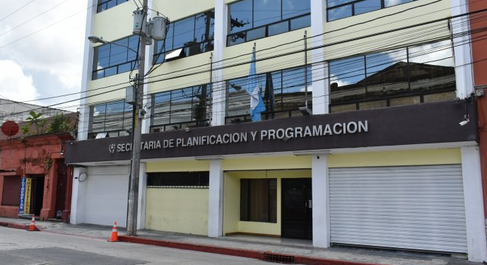 El programa busca brindar oportunidades educativas a jóvenes guatemaltecos. / Foto: Segeplan