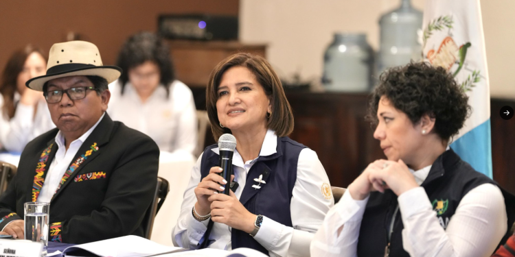 Vicepresidenta lideró la reunión del Consejo Nacional para la Seguridad Alimentaria y Nutricional, Codesan, en San Marcos solicitando la mejora de acciones de atención. (Foto: Vicepresidencia)