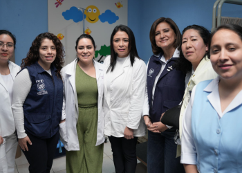 La Vicepresidenta verificó la implementación de la Política de Primera Infancia en el Hospital de San Marcos. / Foto: Vicepresidencia de la República.