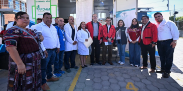 Farmacias móviles del Programa de Accesibilidad de Medicamentos acerca servicios a las poblaciones. (Foto: Byron de la Cruz/ Daniel Ordoñez)