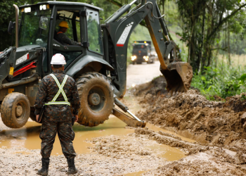 El plan Rutas del Desarrollo buscará mejorar más de 4 mil kilómetros de caminos. / Foto: Alex Jacinto.