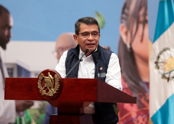 Ministro de Comunicaciones expuso los avances del Plan Conecta. /Foto: Noé Pérez.