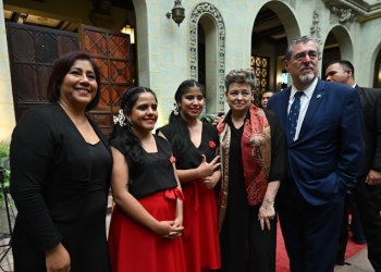 Presidente y la primera dama participaron en el segundo aniversario del Coro Nacional para Personas con Discapacidad. (Foto: Byron de la Cruz)