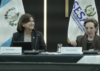 Vicepresidenta Karin Herrera lideró el Consejo Nacional de Seguridad Alimentaria y Nutricional (Conasan). / Foto: Vicepresidencia de la República.
