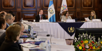 Primera reunión ordinaria del GEDS aprobó planes de trabajo en programas de bienestar social. (Foto: Daniel Ordóñez)