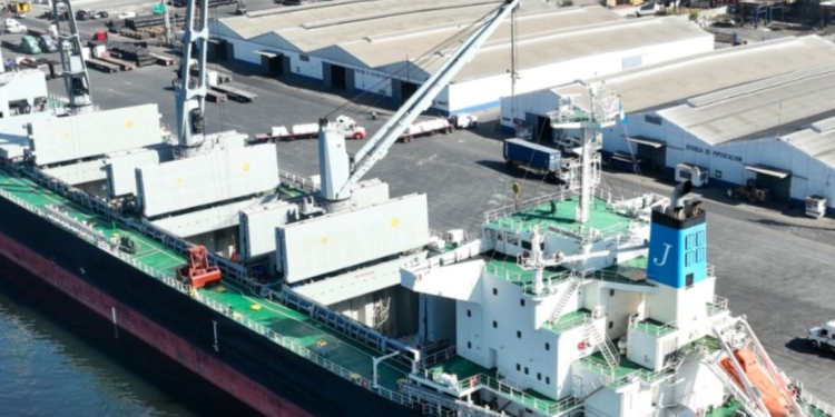 Modernización de infraestructura portuaria avanza. /Foto: CIV.