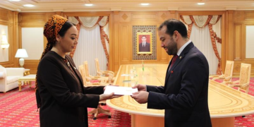 El embajador de Guatemala en Turquía presentó las cartas credenciales. / Foto: Minex.