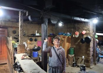 Electricidad llega a comunidades de San Bartolomé Jocotenango, Quiché. / Foto: INDE.