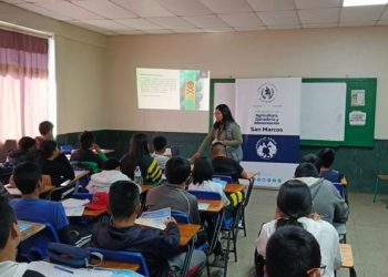 Estudiantes de San Marcos se beneficiaron con charla informativa sobre protección animal. / Foto: MAGA.