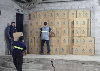 Filtros de agua son entregados en Chiquimula. /Foto: Mides.