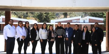 Autoridades educativas trabajan en proyectos en Sacatepéquez. (Foto: Mineduc)