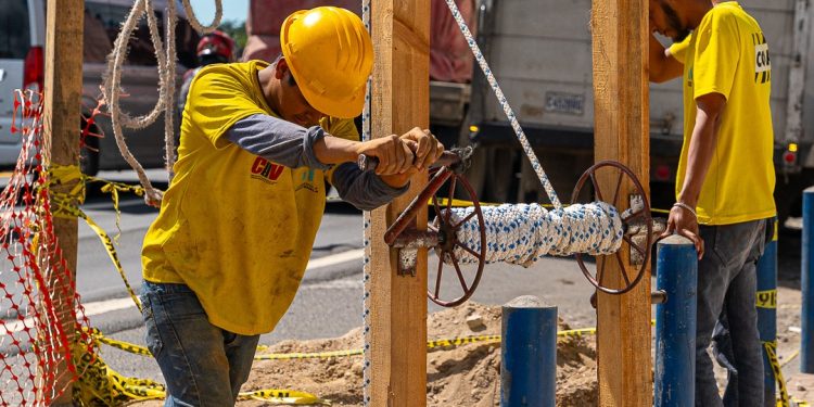 Trabajos en colector de Villa Nueva, sobre la ruta al Pacífico. / Foto: CIV.