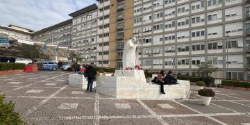 Hospital Agostino Gemelli, donde se encuentra recluido el papa Francisco.