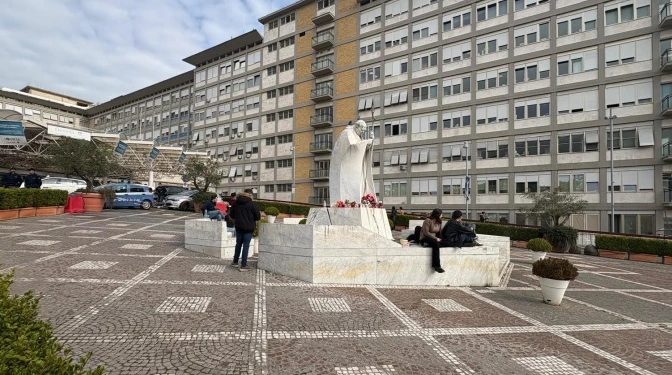 Hospital Agostino Gemelli, donde se encuentra recluido el papa Francisco.