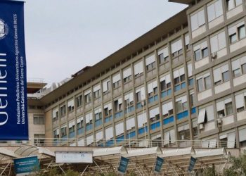 Desde el viernes pasado, el papa Francisco permanece recluido en el Hospital Geovani Gemelli de Roma.