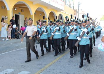 Realizan desfile en el marco del aniversario de la Batalla de La Arada en Chiquimula
