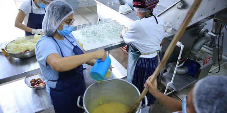 Las conservas de frutas forman parte de la tradición culinaria de Guatemala. / Foto: MAGA.