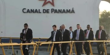 El secretario de Estado de EE. UU., Marco Runio, hizo una visita el domingo al Canal de Panamá.