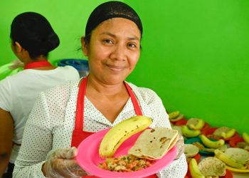 Las Organizaciones de Padres de Familia (OPF) hacen más que solo preparar la refacción escolar para los estudiantes.