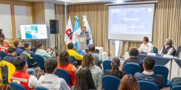 Participación de Cruz Roja en charla sobre Alerta Temprana de Terremotos. /Foto: Cruz Roja Guatemalteca.