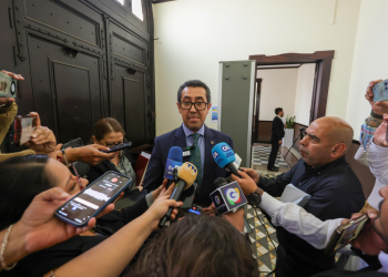 Presentan solicitud de ampliación presupuestaria. / Foto: Minfin.