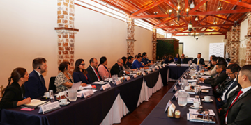 Expertos europeos y personal de la Onsec analizan los procesos administrativos sobre las pensiones.