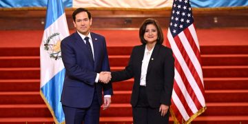 Vicepresidenta sostiene reunión bilateral con el secretario de Estado de Estados Unidos