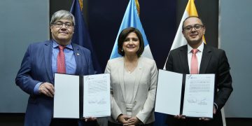 Vicepresidenta lidera firma de convenio de entornos libres de drogas para los jóvenes. / Foto: Vicepresidencia de la República.