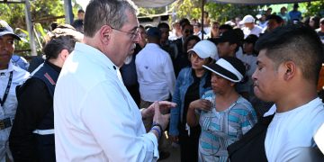 Familia agradeció la visita del presidente Arévalo a comunidad Santo Domingo Los Ocotes. / Foto: Byron de la Cruz.