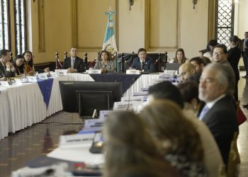 La vicepresidenta Herrera destacó la importancia de abordar la reincorporación laboral de migrantes retornados desde una perspectiva integral. / Foto: Vicepresidencia de la República.