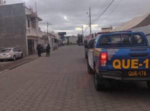 Allanamiento en horas de la mañana en Quetzaltenango. / Foto: PNC.